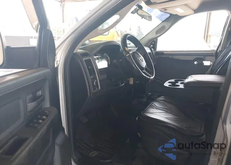 2015 Ram 2500 Tradesman z USA, uszkodzony, nr VIN 3C6UR5CJ1FG581626